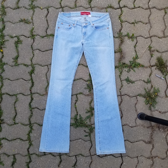 Levi's Denim - Y2K Levi Too Superlow Stretch bell bottom flare jeans light blue 9